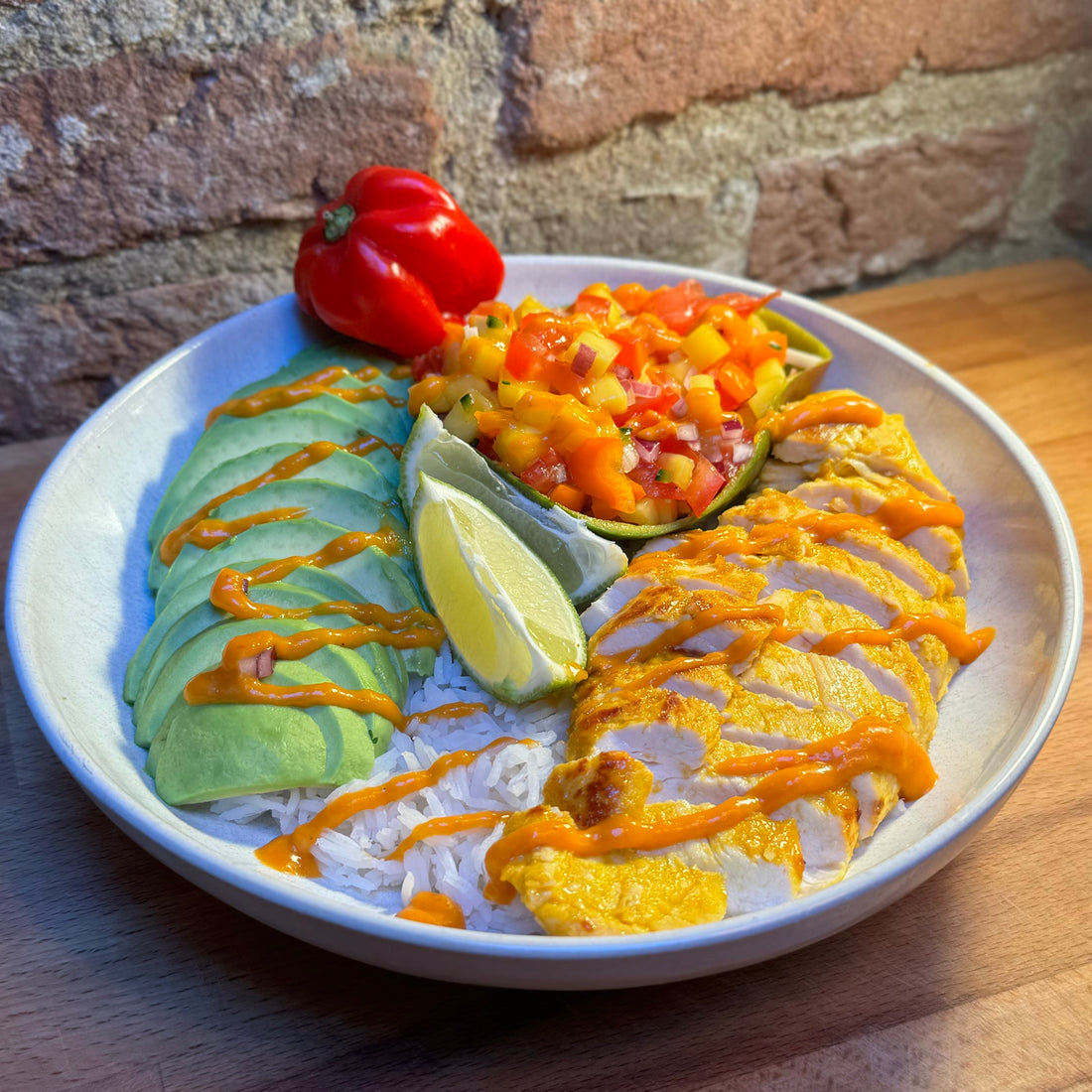 Mango habonero chicken bowl